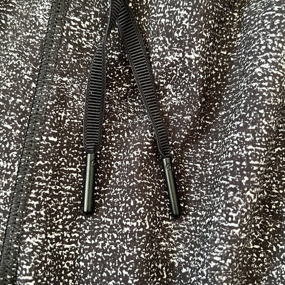 Lululemon Keep It Classic Pants 23” - Picture 3 of 9